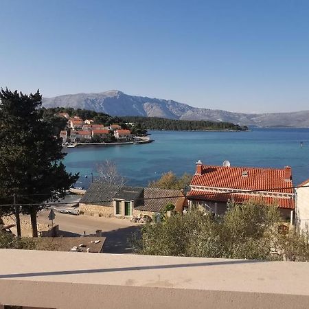 Big House For 14 People In Centre Of Lumbarda Apartment Exterior photo