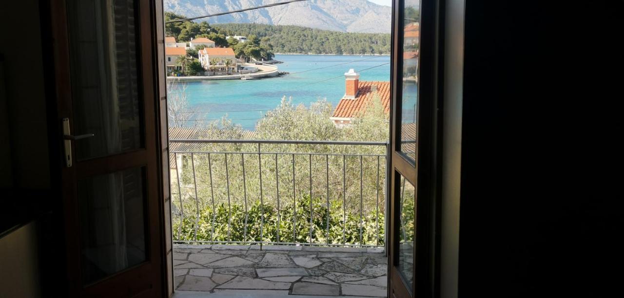 Big House For 14 People In Centre Of Lumbarda Apartment Exterior photo